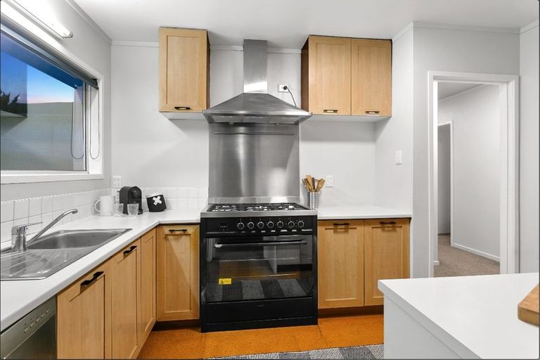 Photo of property in 3 Dunraven Place, Torbay, Auckland, 0630