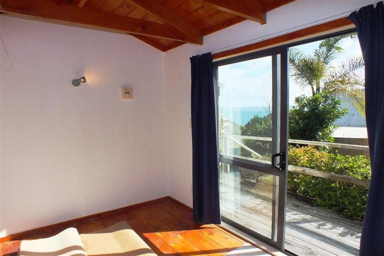 Photo of property in 2/43 Pacific Parade, Army Bay, Whangaparaoa, 0930