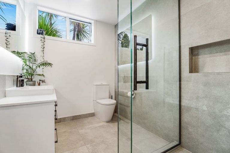 Photo of property in 163 Ocean Beach Road, Tairua, 3508