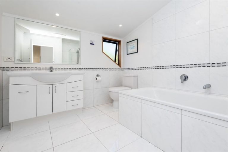 Photo of property in 39 Coldham Crescent, Saint Johns, Auckland, 1072