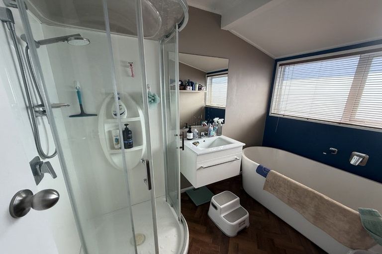 Photo of property in 43 Mossburn Grove, Kelson, Lower Hutt, 5010