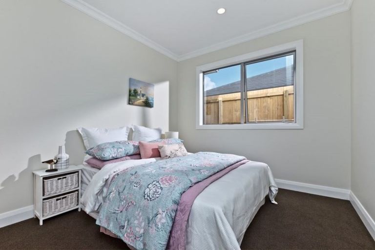 Photo of property in 17 Kuawa Drive, Kumeu, 0810