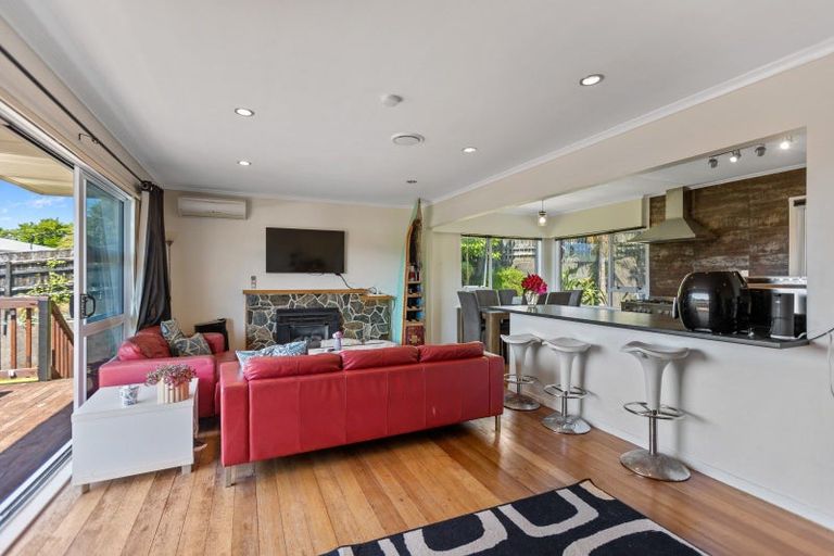 Photo of property in 7 Penrith Street, Westown, New Plymouth, 4310