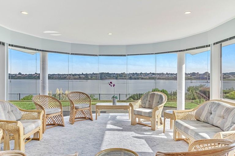 Photo of property in 10 Tytus Place, Conifer Grove, Takanini, 2112