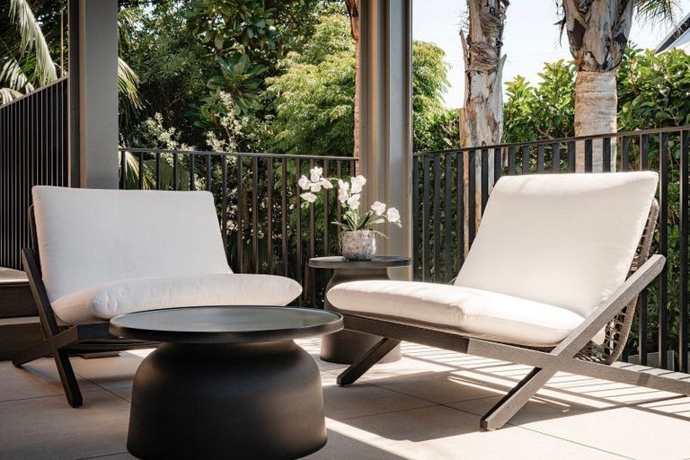 Photo of property in 1/60 Milford Road, Milford, Auckland, 0620