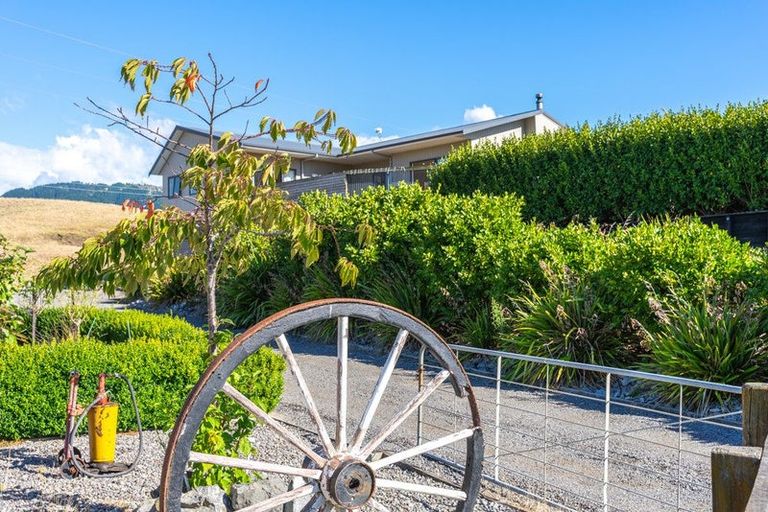 Photo of property in 9 Waitaheke Road, Te Horo, Otaki, 5581