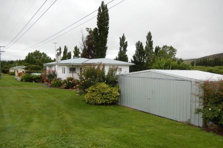 Photo of property in 98 Cheviot Street, Roxburgh, 9500
