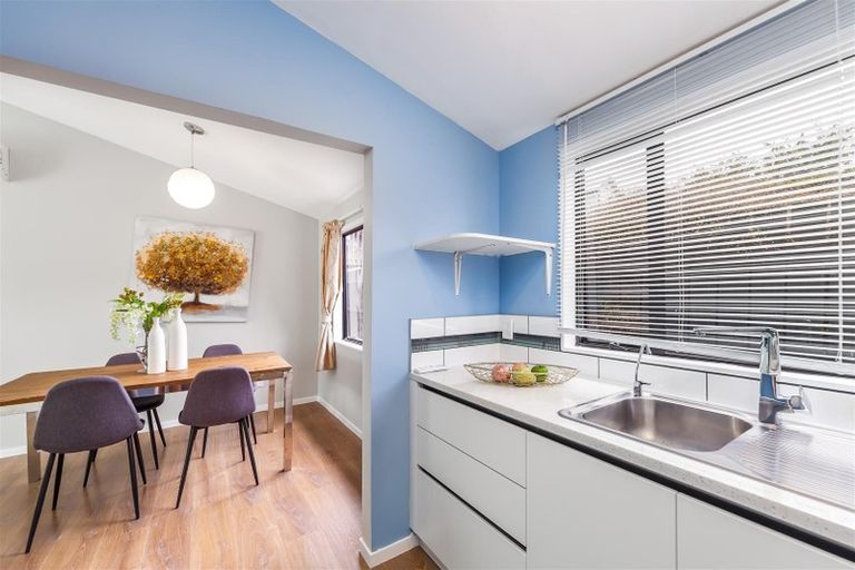 Photo of property in 1/11 Brookfield Road, Te Atatu Peninsula, Auckland, 0610