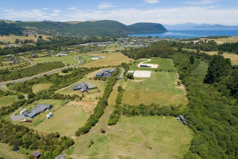 Photo of property in 12 Oakdale Drive, Kinloch, Taupo, 3377