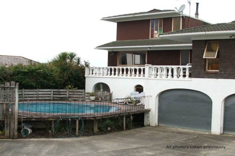 Photo of property in 71a Castor Bay Road, Castor Bay, Auckland, 0620