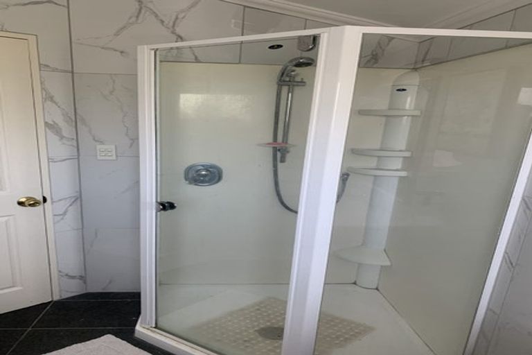 Photo of property in 26 San Bernadino Drive, Henderson, Auckland, 0612