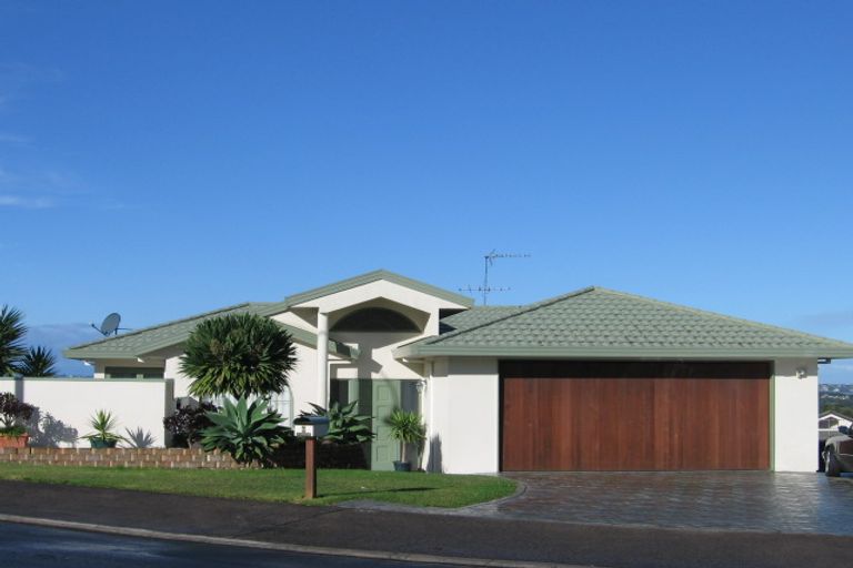 Photo of property in 6 Astor Place, Orewa, 0931