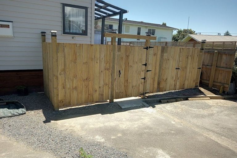 Photo of property in 45b Kirk Street, Otaki, 5512
