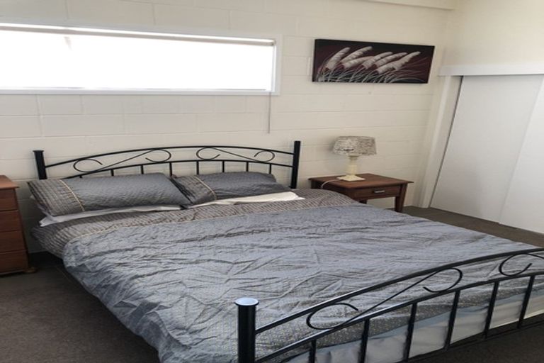 Photo of property in 45 Ravenwood Drive, Forrest Hill, Auckland, 0620