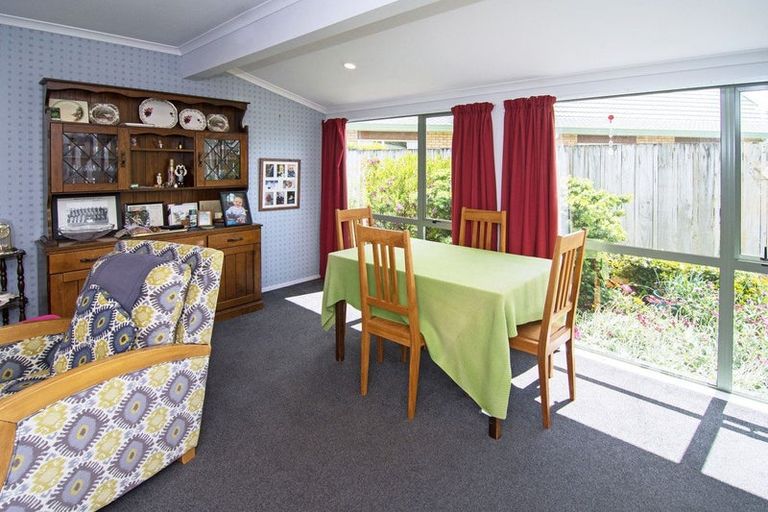 Photo of property in Holdsworth Villas, 41/2 William Donald Drive, Solway, Masterton, 5810