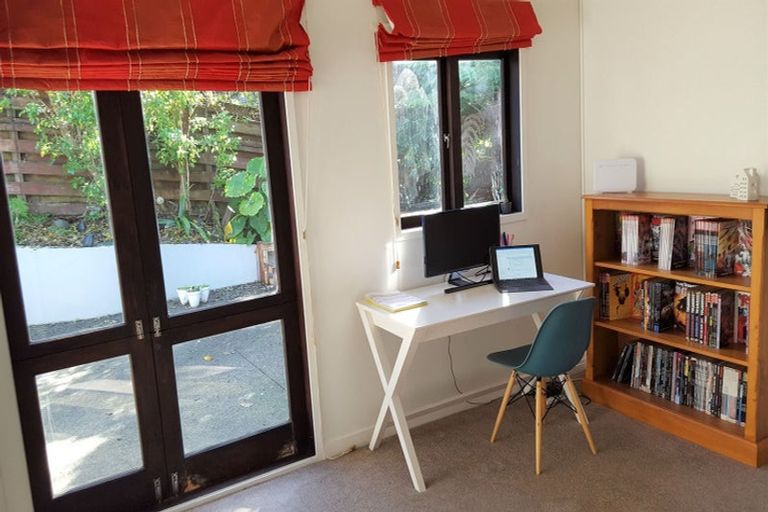 Photo of property in 6a Channel View Road, Campbells Bay, Auckland, 0630