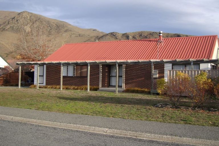 Photo of property in 3 Clay Cliffs Lane, Omarama, 9412