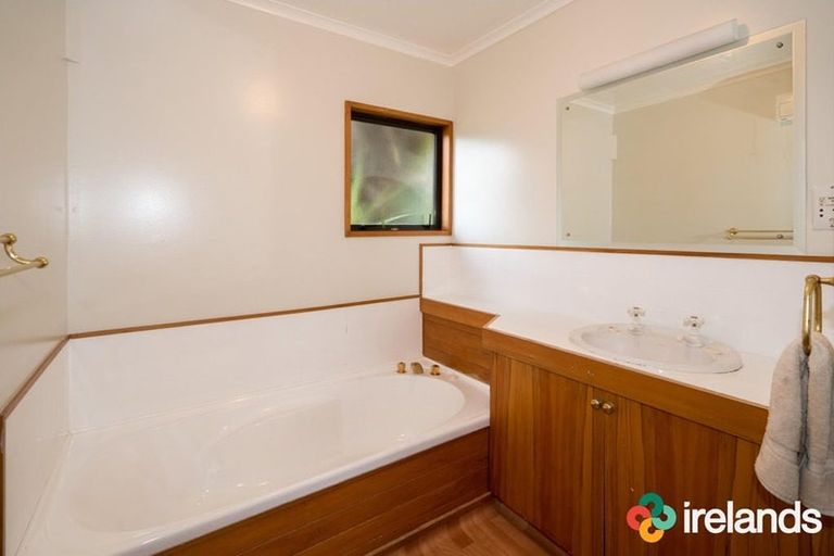 Photo of property in 10 Santa Maria Avenue, Mount Pleasant, Christchurch, 8081