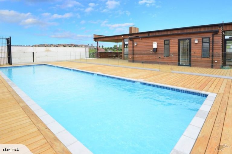 Photo of property in 18 Discovery Drive, Gulf Harbour, Whangaparaoa, 0930
