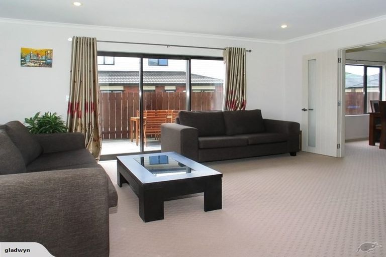 Photo of property in 238 Mark Avenue, Grenada Village, Wellington, 6037