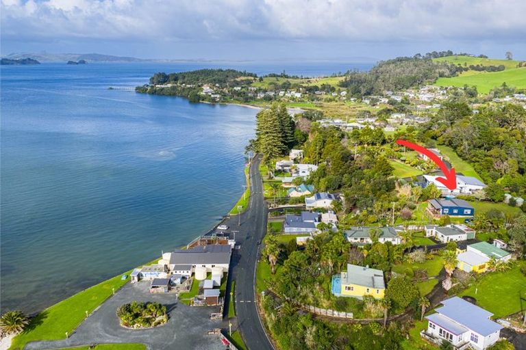 Photo of property in 20 Komiti Road, Tinopai, 0593