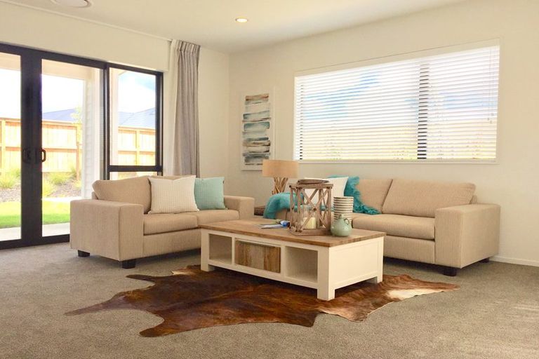 Photo of property in 20 Boocock Crescent, Orewa, 0931