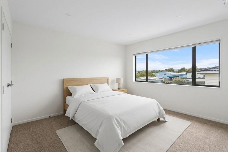 Photo of property in 57c Seabrook Avenue, New Lynn, Auckland, 0600