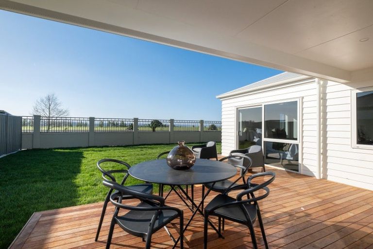 Photo of property in 76 Pelorus Avenue, Poraiti, Napier, 4112