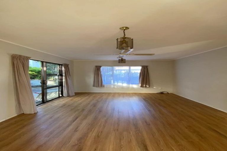 Photo of property in 56 Vintage Drive, Henderson, Auckland, 0612
