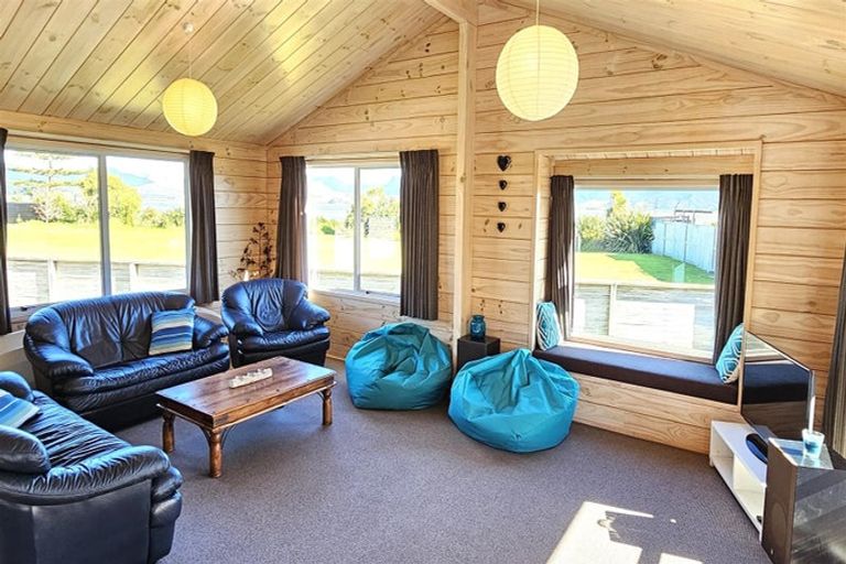 Photo of property in 117 Kelly Jade Avenue, Matarangi, Whitianga, 3592