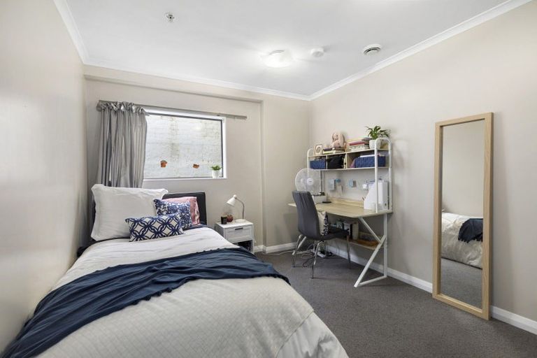 Photo of property in Monvie Apartments, 212/15 Holland Street, Te Aro, Wellington, 6011