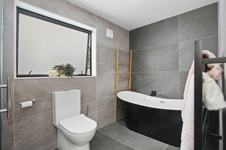 Photo of property in 193 Wallace Road, Mangere Bridge, Auckland, 2022