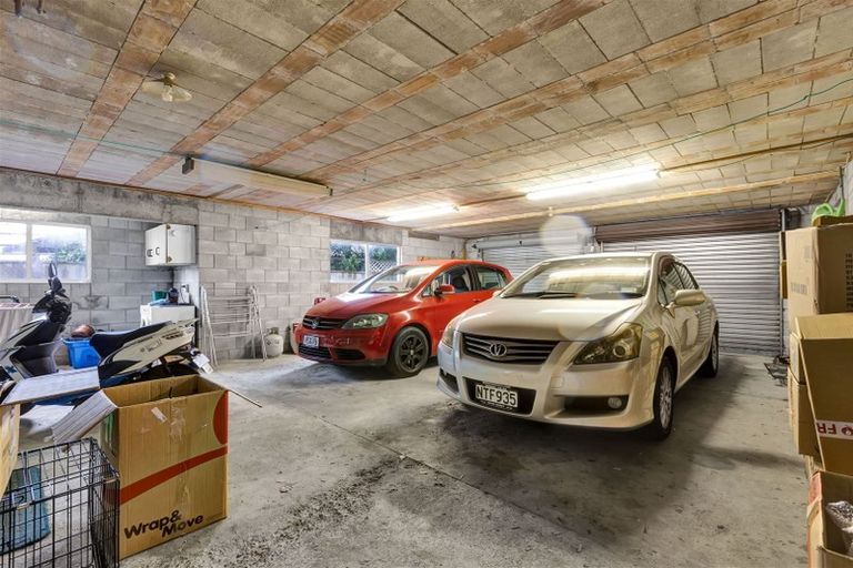 Photo of property in 18d Montana Place, Merrilands, New Plymouth, 4312