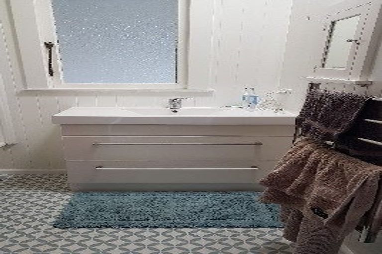 Photo of property in 25 Hammond Road, Taradale, Napier, 4112