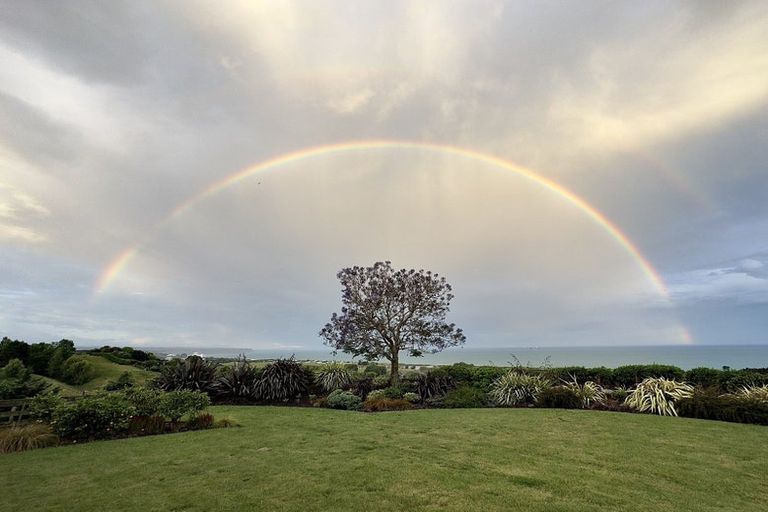 Photo of property in 11 Kaimata Road, Bay View, Napier, 4182