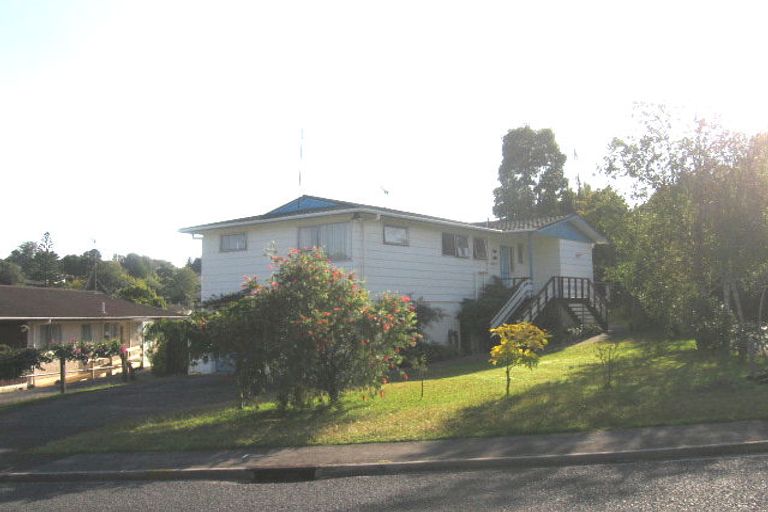 Photo of property in 30 Halberg Street, Glenfield, Auckland, 0629