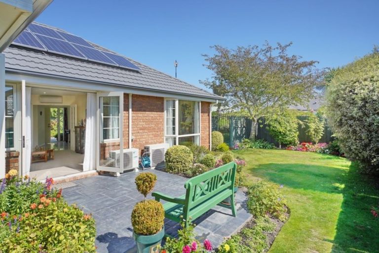 Photo of property in 24 Chesterfield Mews, Russley, Christchurch, 8042