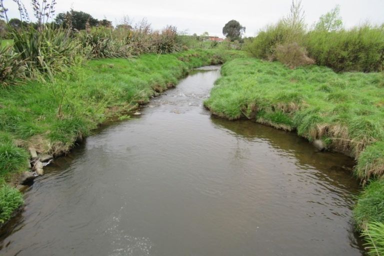 Photo of property in 1050 State Highway 1 South, Manakau, 5573