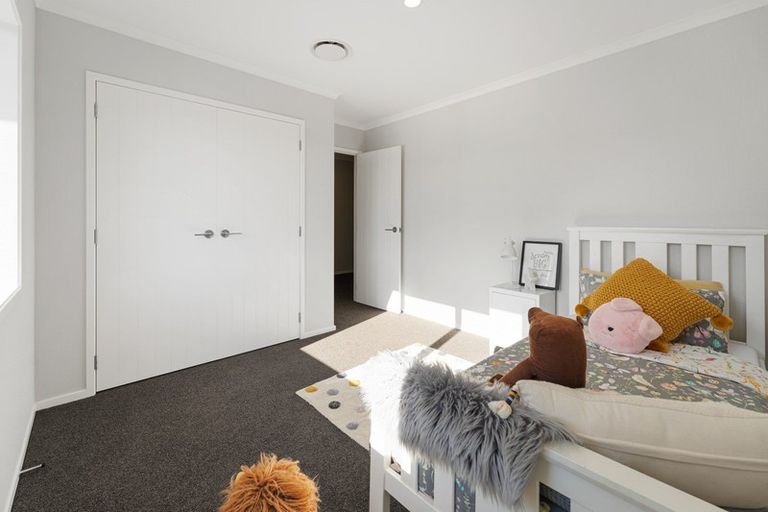 Photo of property in 1 Condor Crescent, Waiwhakaiho, New Plymouth, 4312