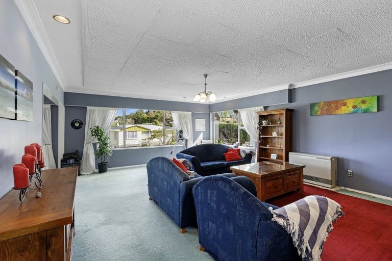 Photo of property in 19 Rondane Place, Tirohanga, Lower Hutt, 5010