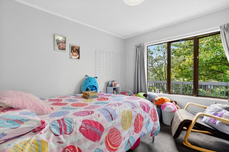 Photo of property in 8 Wirihana Road, Titirangi, Auckland, 0604