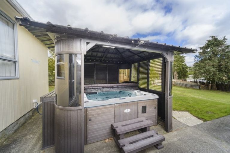 Photo of property in 12 Grey Street, Marton, 4710