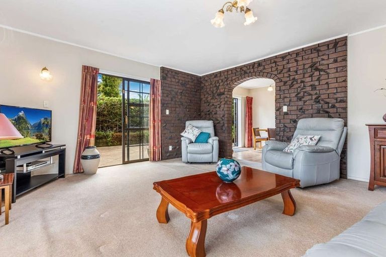 Photo of property in 1/34 Takapu Street, Henderson, Auckland, 0612