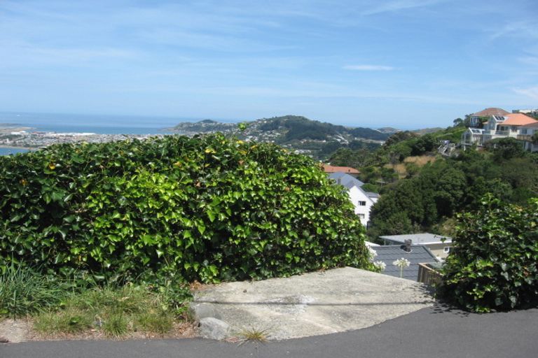 Photo of property in 23 Alexandra Road, Roseneath, Wellington, 6021