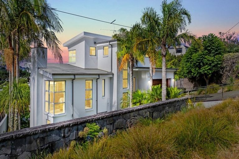 Photo of property in 41 Prospect Terrace, Milford, Auckland, 0620