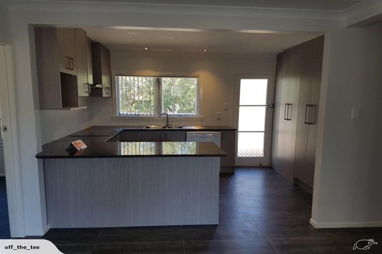 Photo of property in 9 Hillcrest Avenue, Hillcrest, Auckland, 0627