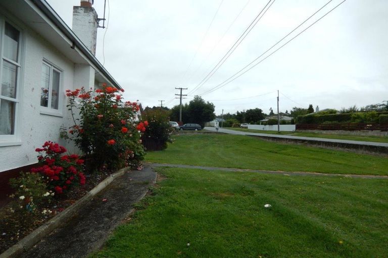 Photo of property in 98 Cheviot Street, Roxburgh, 9500