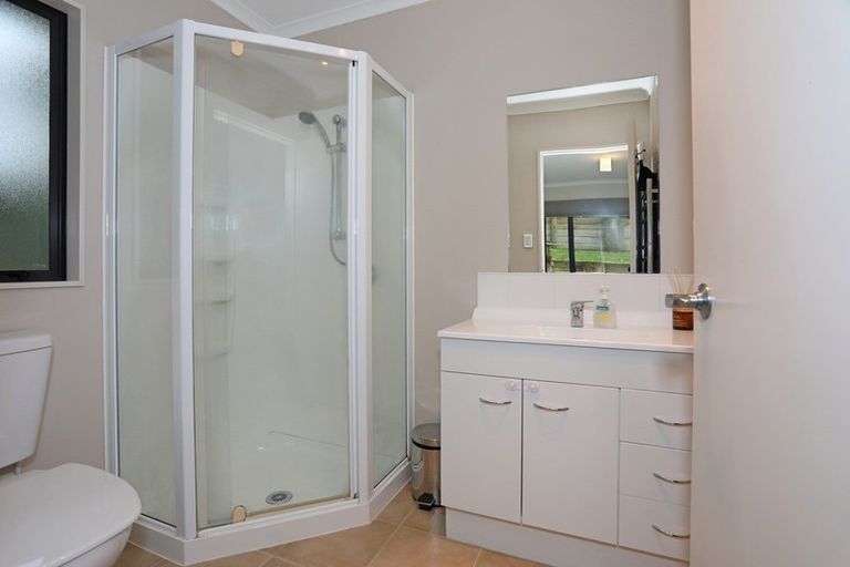 Photo of property in 4 Logan Grove, Feilding, 4702