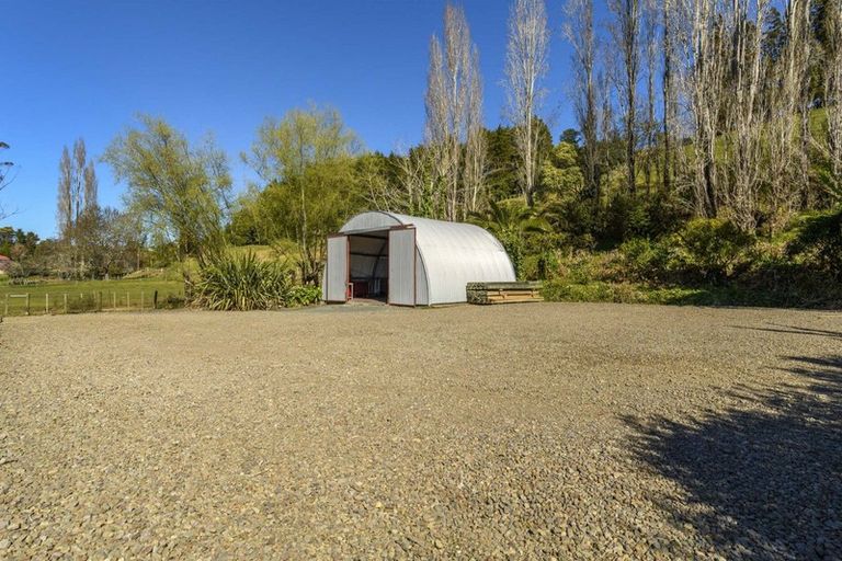 Photo of property in 30 Ngapeke Road, Welcome Bay, Tauranga, 3175