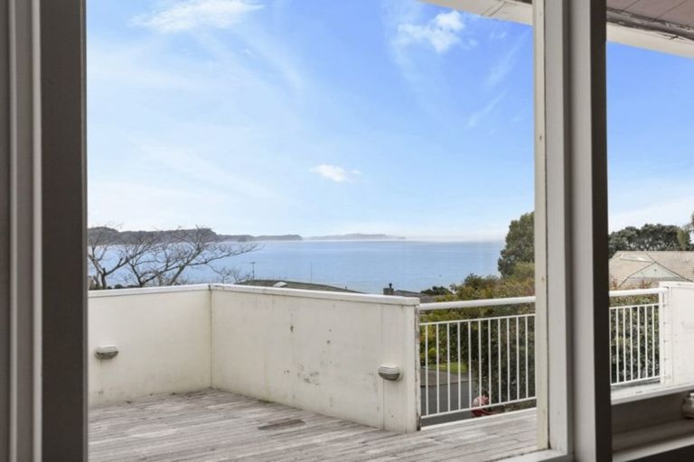 Photo of property in 5 Elgin Place, Red Beach, 0932